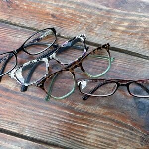 Stylish Eyeglasses Set (1.00 readers)